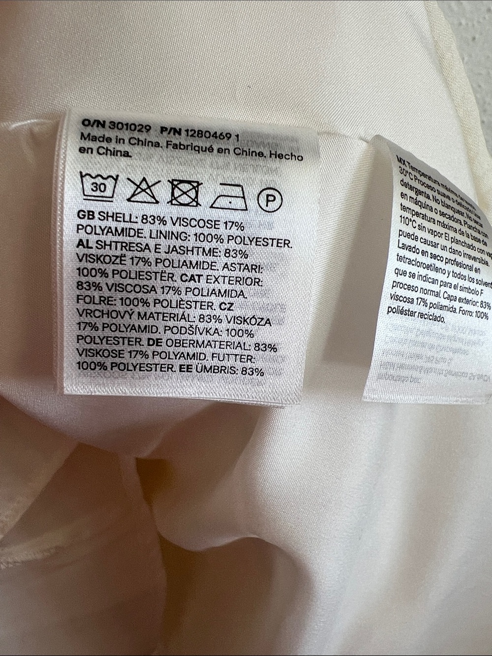 H&M RUFFLE-DETAIL SLEEVELESS DRESS - Picture 6 of 6